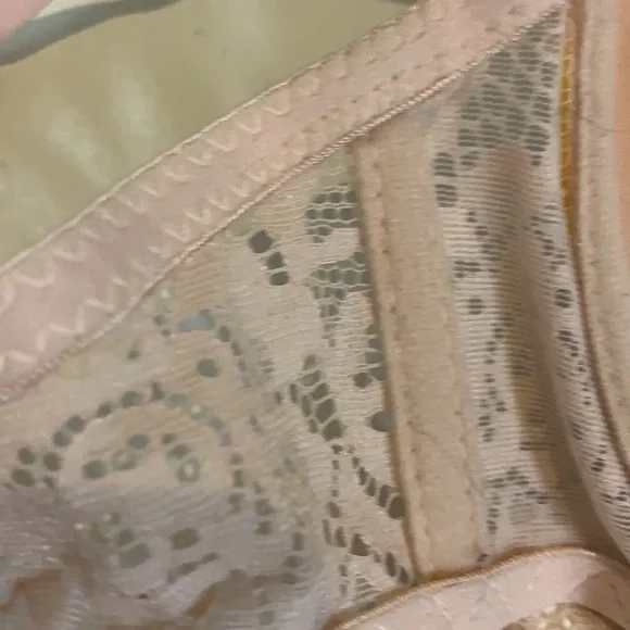 Used bra - Picture 5 of 7